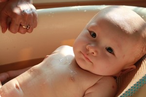 bath-baby-540154_640